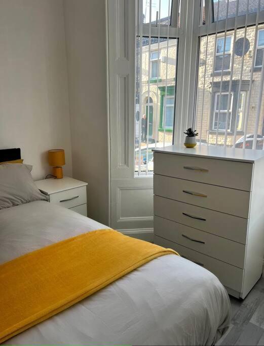 Spacious 3 Bed - Efc Stays Liverpool Bagian luar foto