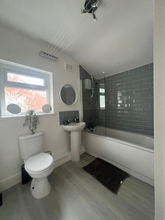 Spacious 3 Bed - Efc Stays Liverpool Bagian luar foto